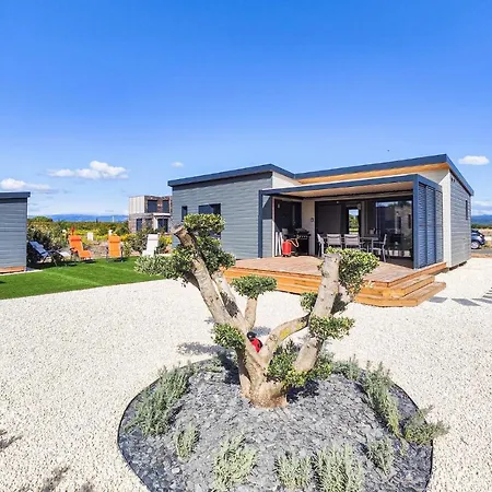 Gorgeous In With Kitchen