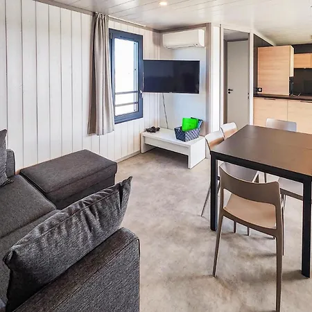 Gorgeous In With Kitchen