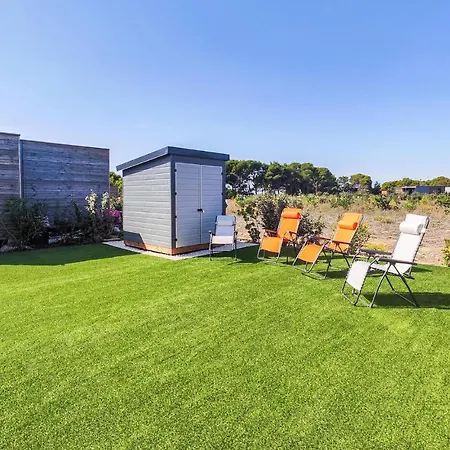 Holiday home Gorgeous In With Kitchen *